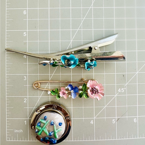 Colorful Rhinestone Accessories Lot - Picture 3 of 7